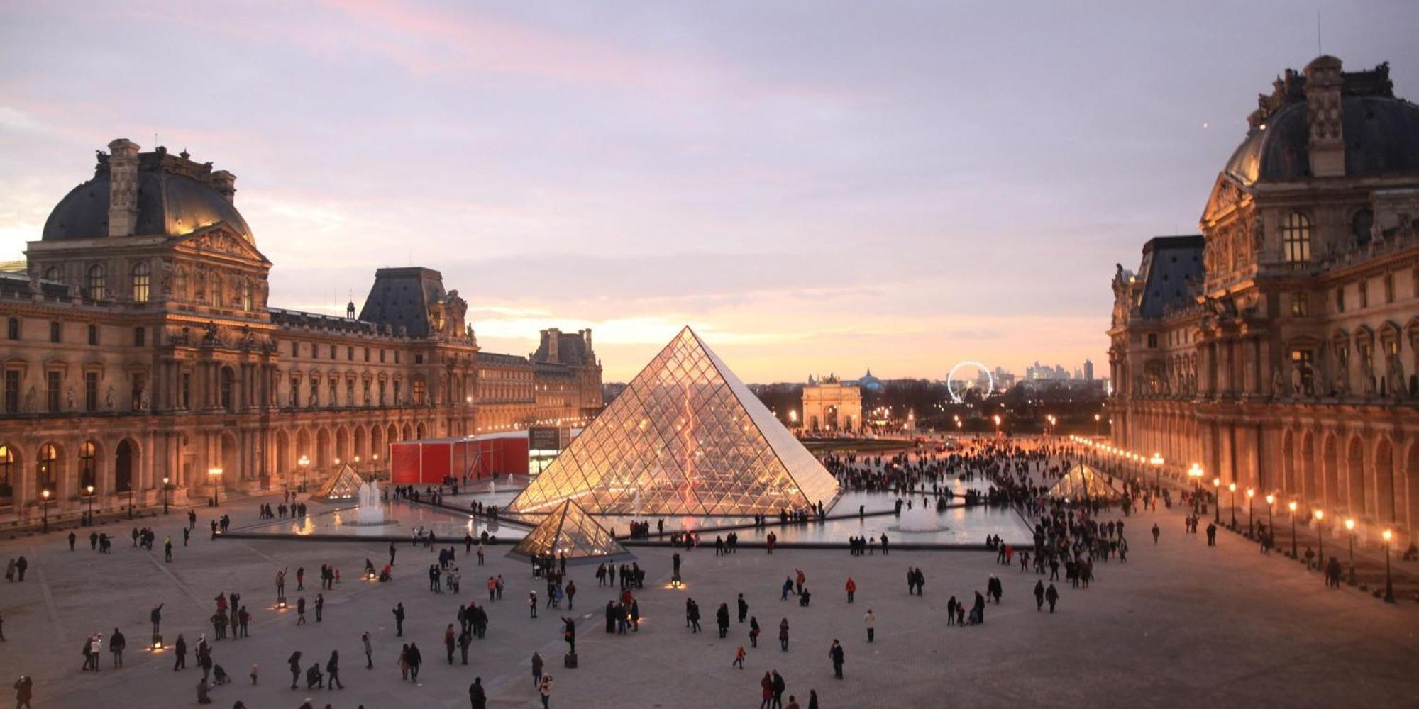 Chic Apartment With Superb View Of The Eiffel Tower Saint-Denis  Luaran gambar